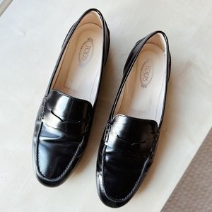 Tod’s Classic Black Leather Loafers